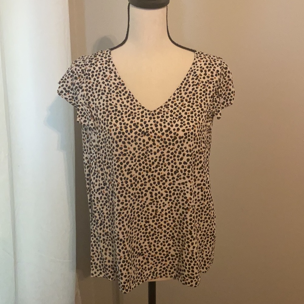 Medium leopard 🐆 top! - Picture 3 of 9